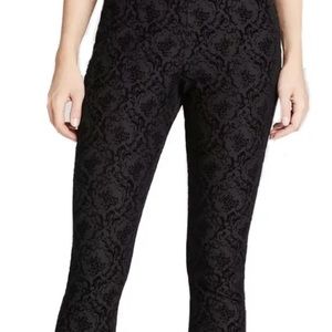 Hue-Jersey Flocked Brocade Leggings- Black-  XS